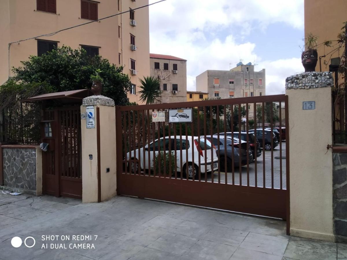 Casa De Paoli - Vista Mare Arenella, Palermo Con Parcheggio Privato Apartment Bagian luar foto